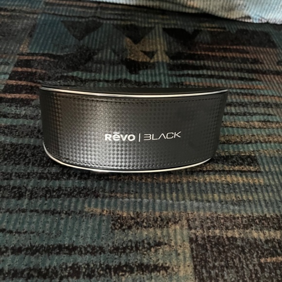 Revo Meridian Photochromic Sunglasses - Like New Condition - Picture 4 of 4